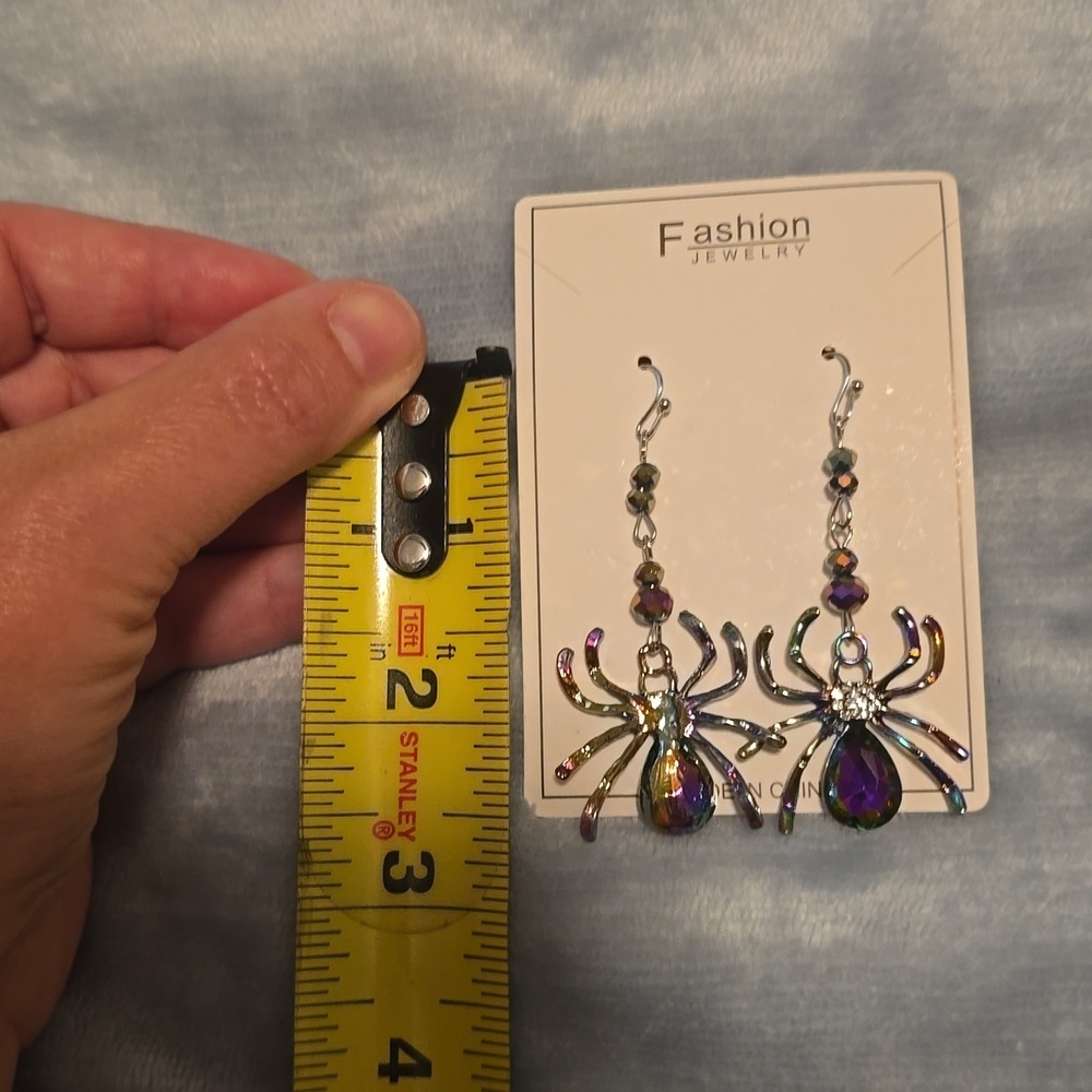 Spider Earrings - Picture 4 of 4